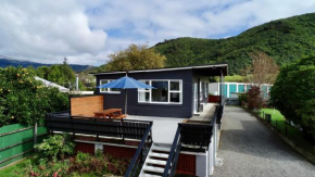 Sounds Good - Waikawa Holiday Home and Berth